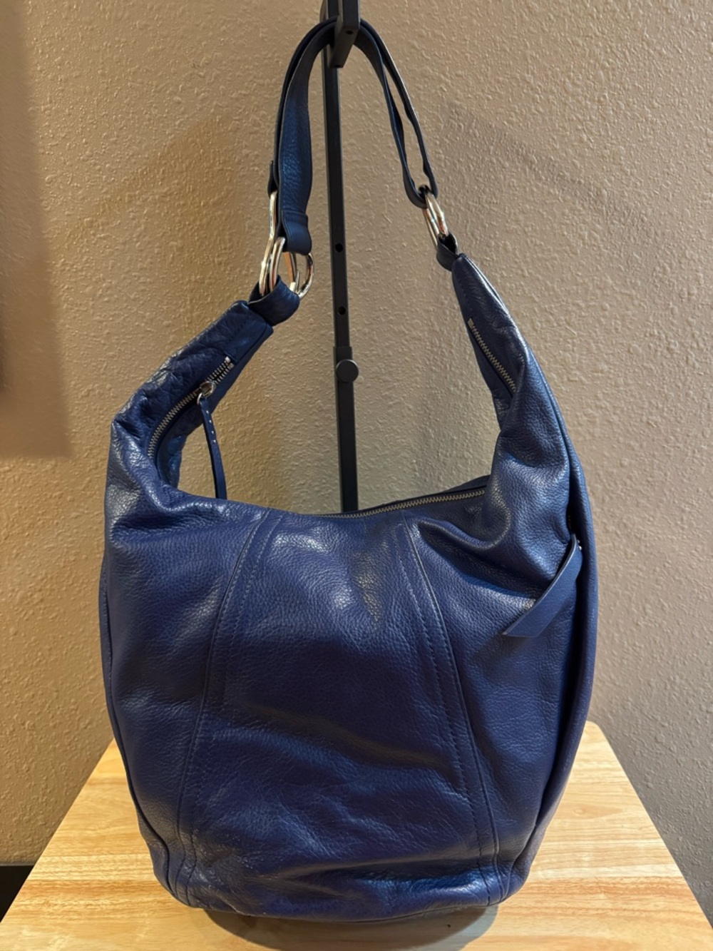 HOBO Brand Classic Leather Hobo Style Bag
